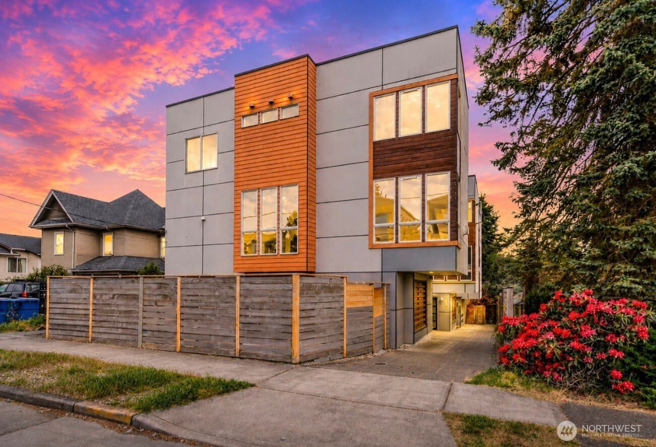 8840 Interlake Avenue N Seattle WA 98103