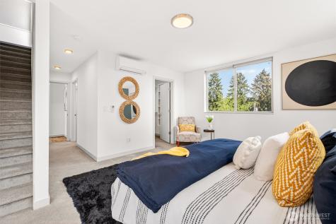 8840 Interlake Avenue N Seattle WA 98103