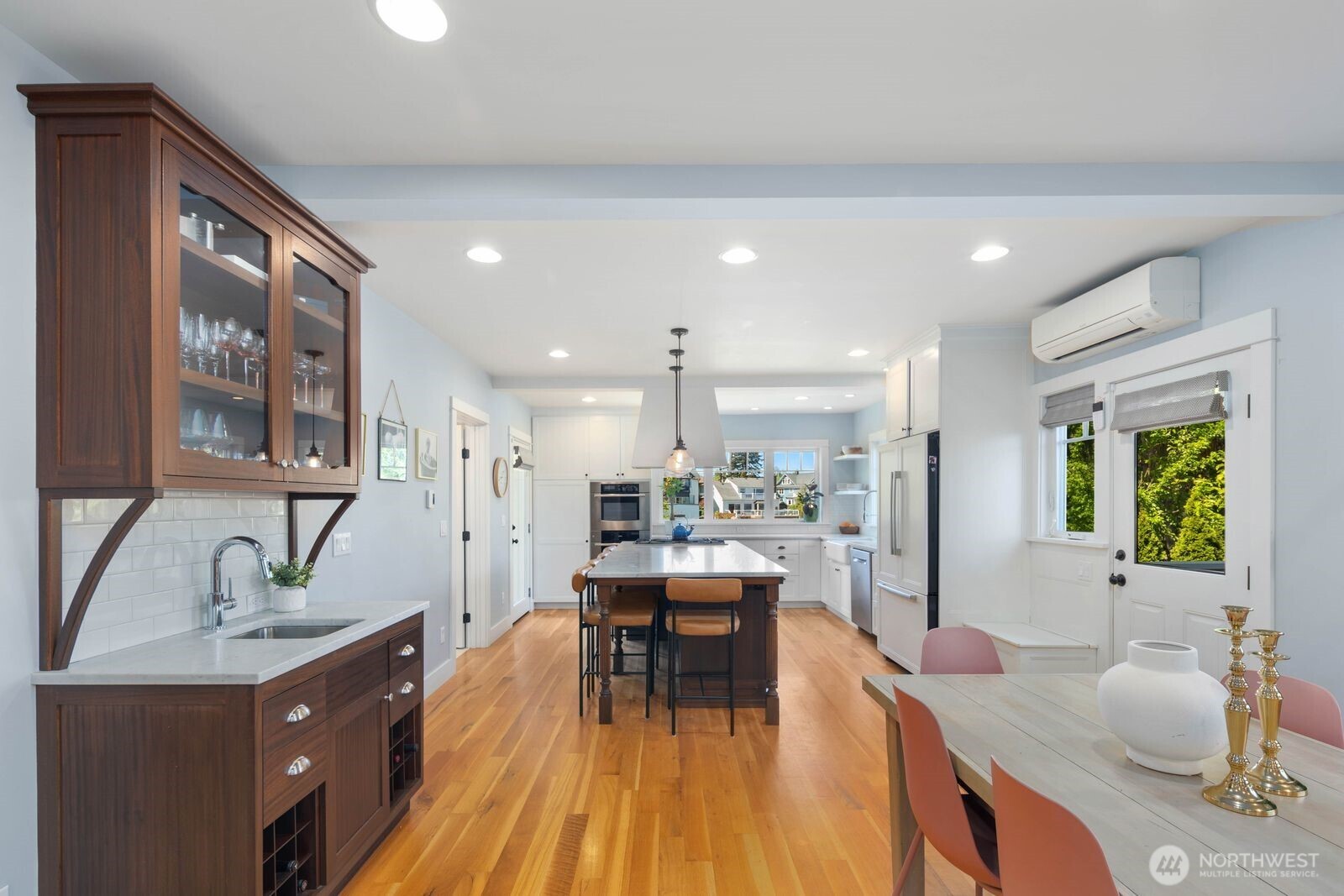 1729 41st Avenue SW Seattle WA 98116