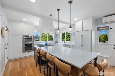 1729 41st Avenue SW Seattle WA 98116