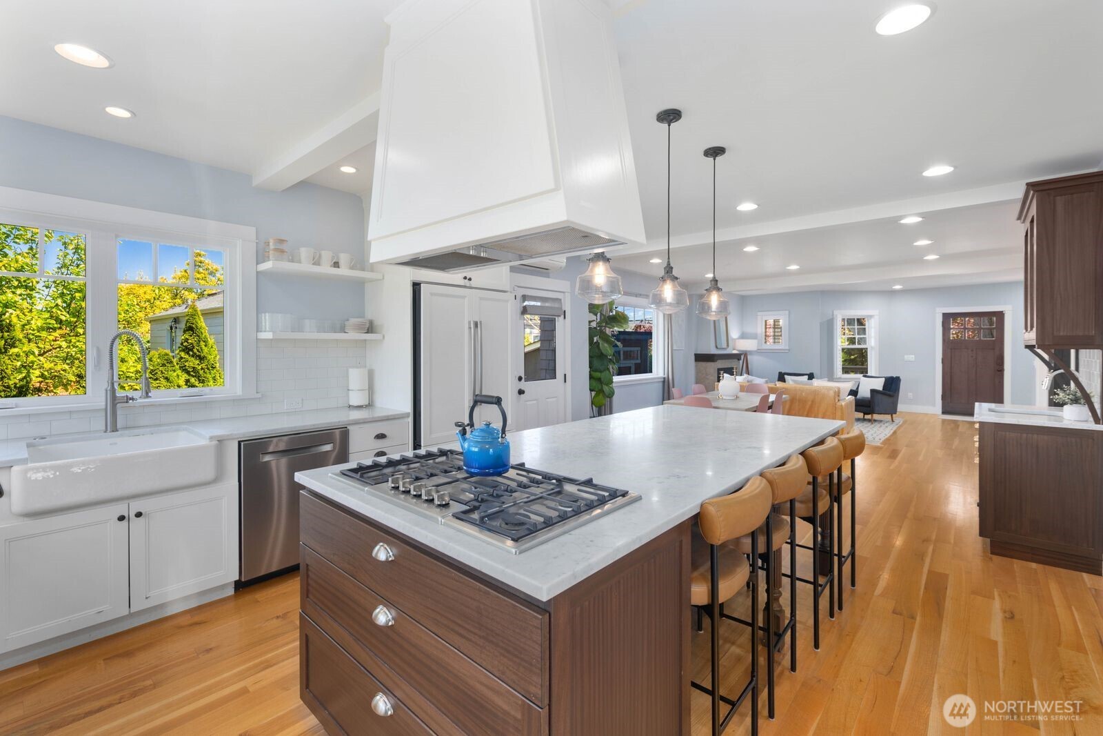 1729 41st Avenue SW Seattle WA 98116