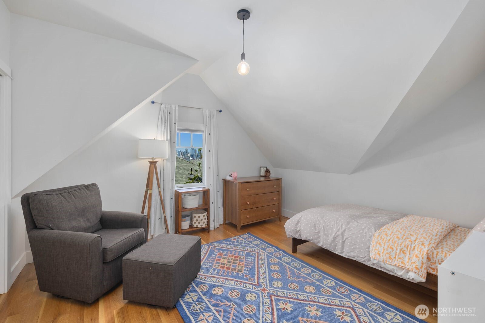 1729 41st Avenue SW Seattle WA 98116
