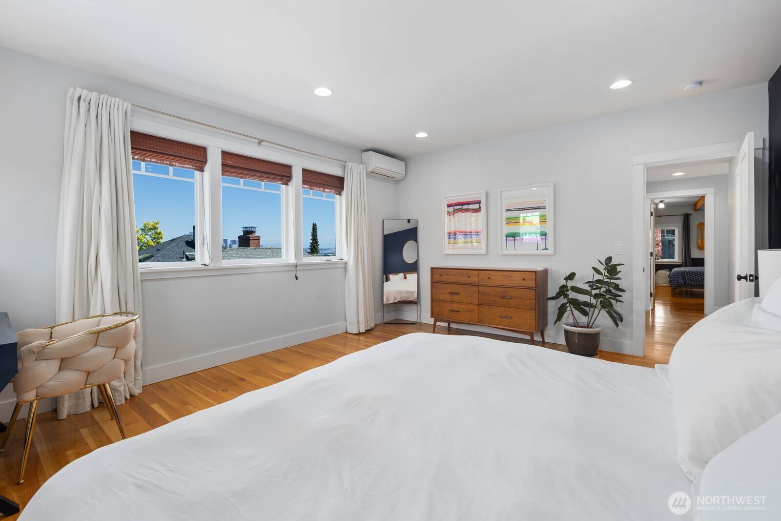 1729 41st Avenue SW Seattle WA 98116