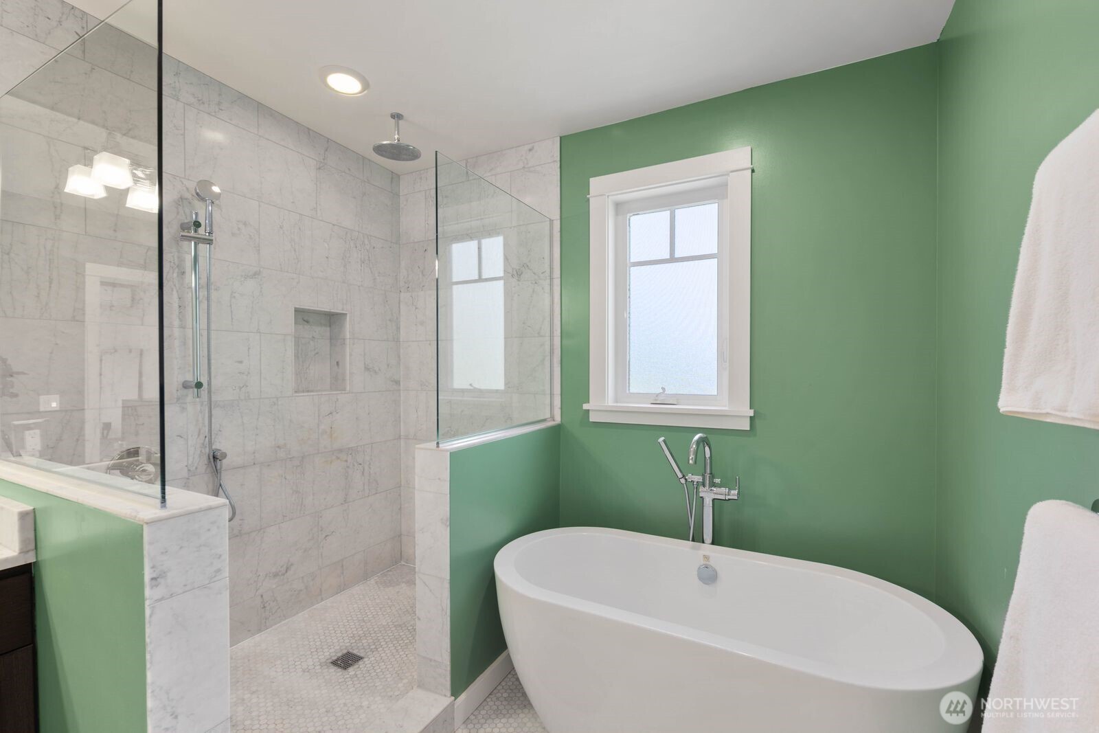1729 41st Avenue SW Seattle WA 98116