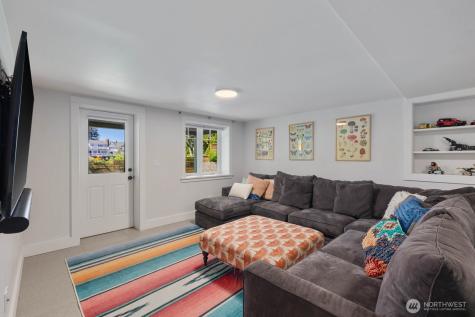 1729 41st Avenue SW Seattle WA 98116