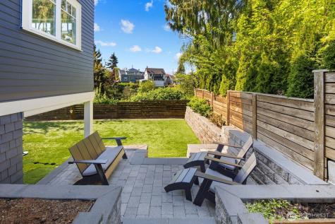 1729 41st Avenue SW Seattle WA 98116