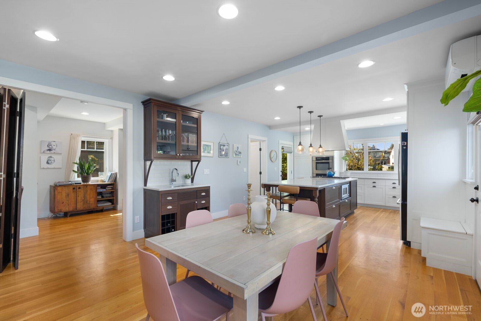 1729 41st Avenue SW Seattle WA 98116