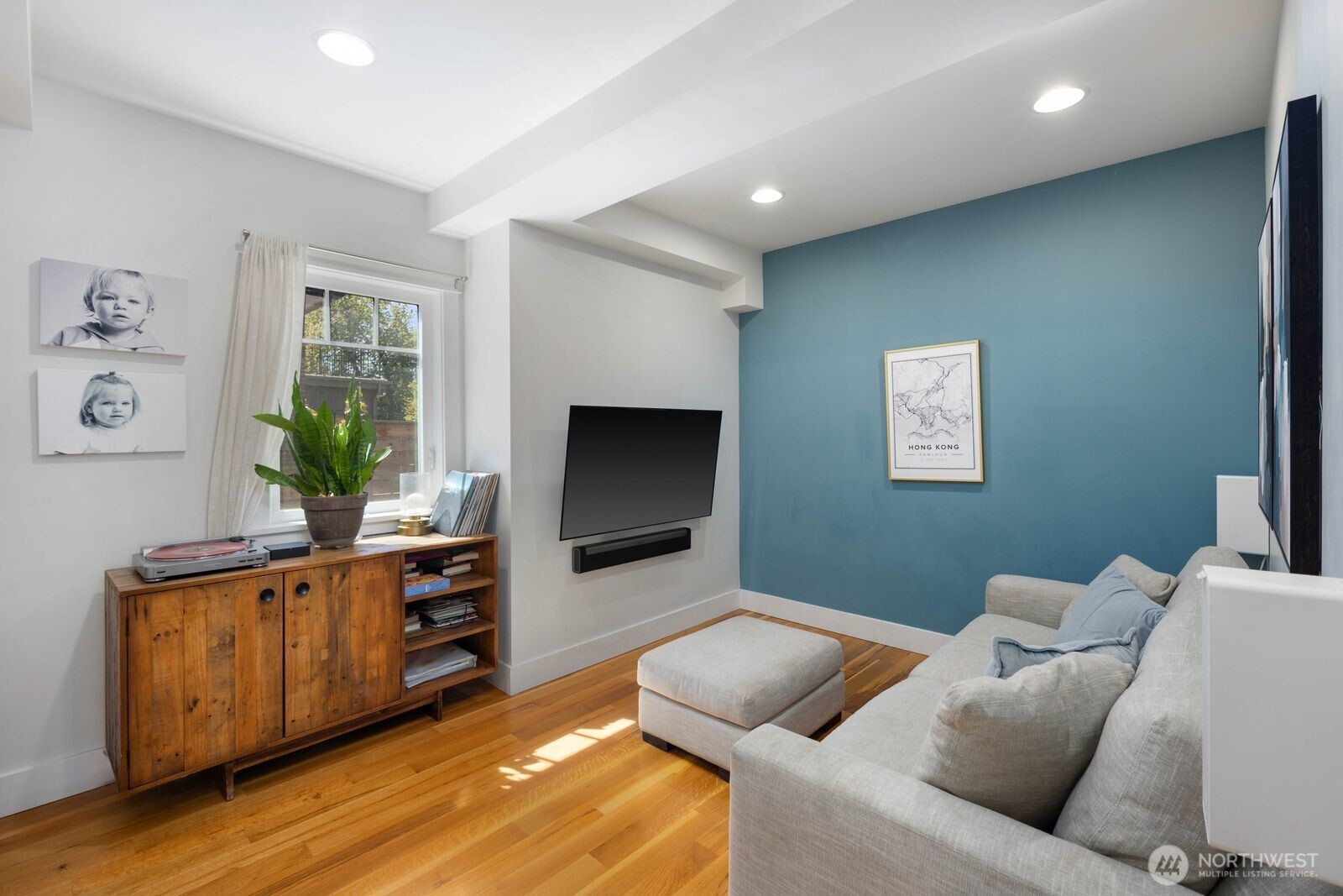 1729 41st Avenue SW Seattle WA 98116