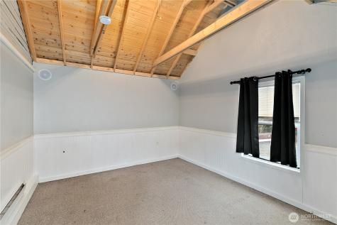 1211 9th Avenue SW Puyallup WA 98371