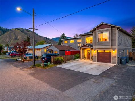 307 Chapel Street Cashmere WA 98815