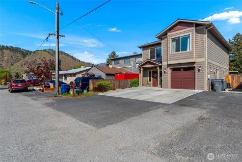 307 Chapel Street Cashmere WA 98815