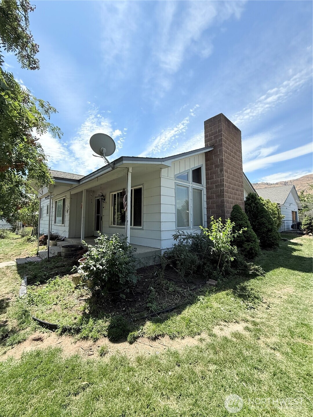 522 Golden Street Oroville WA 98844