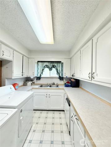 522 Golden Street Oroville WA 98844