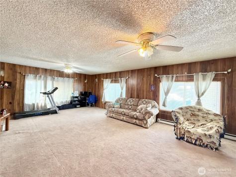 522 Golden Street Oroville WA 98844