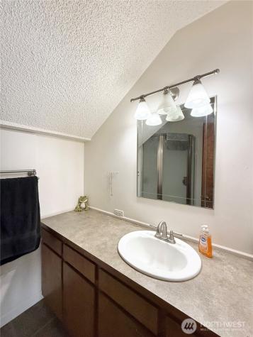 522 Golden Street Oroville WA 98844