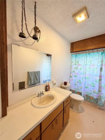 522 Golden Street Oroville WA 98844