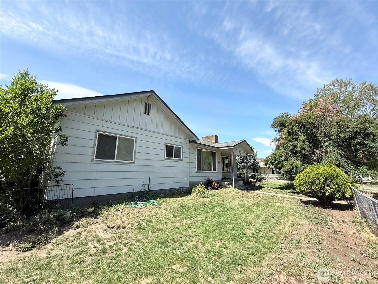 522 Golden Street Oroville WA 98844
