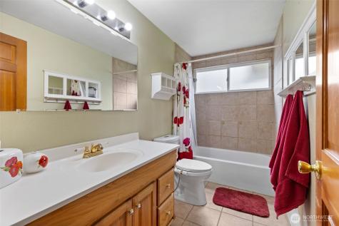 11626 111th Avenue NE Kirkland WA 98034