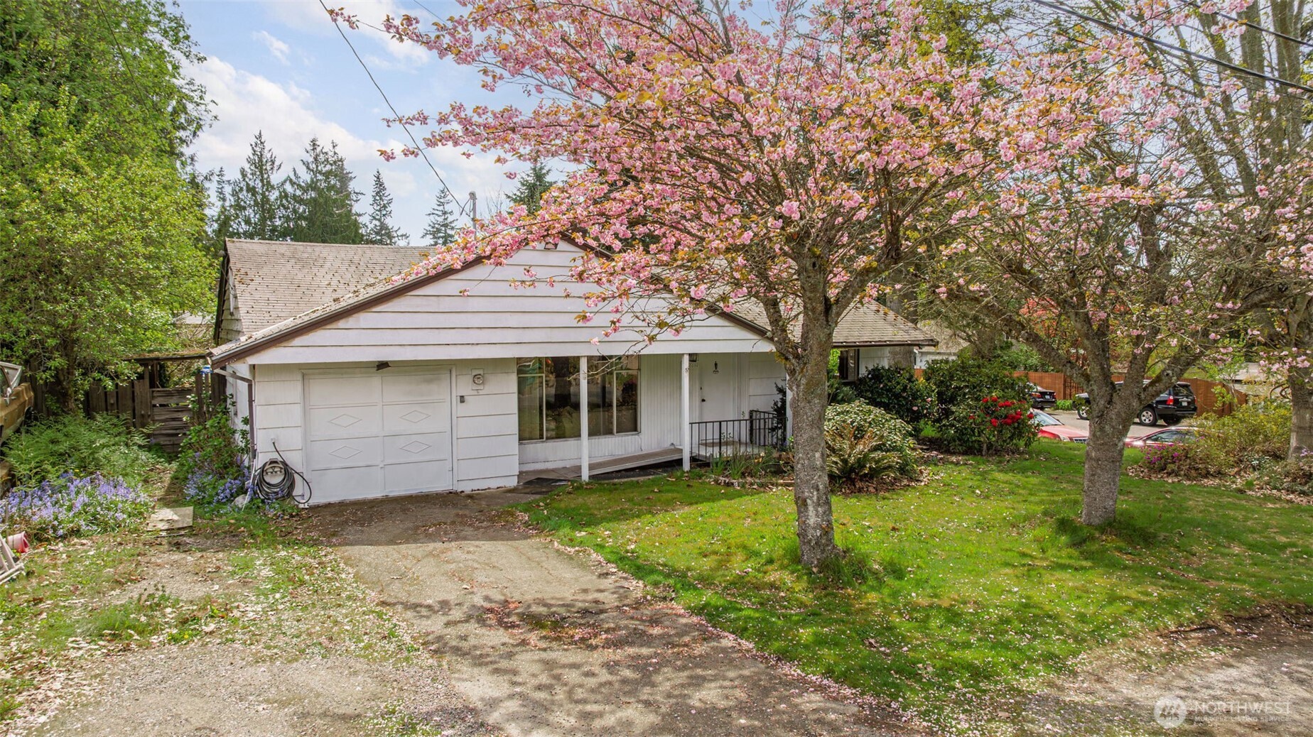1305 N 171st Street Shoreline WA 98133