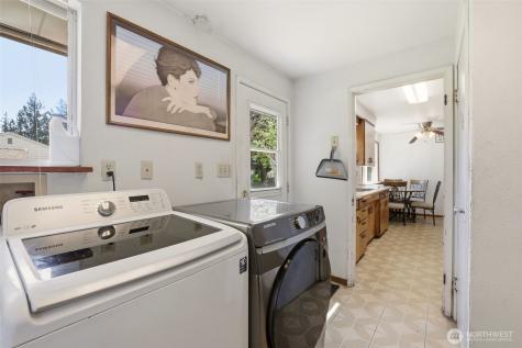 1305 N 171st Street Shoreline WA 98133