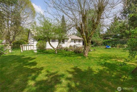 1305 N 171st Street Shoreline WA 98133