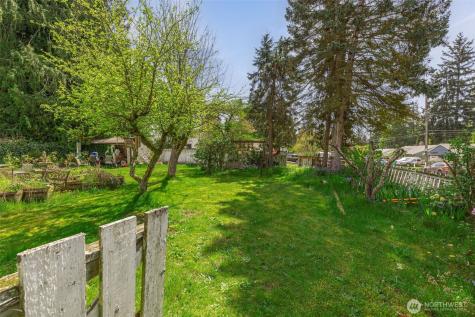 1305 N 171st Street Shoreline WA 98133