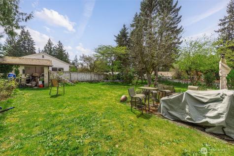 1305 N 171st Street Shoreline WA 98133