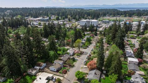 1305 N 171st Street Shoreline WA 98133