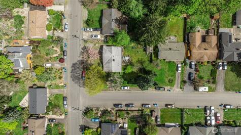 1305 N 171st Street Shoreline WA 98133