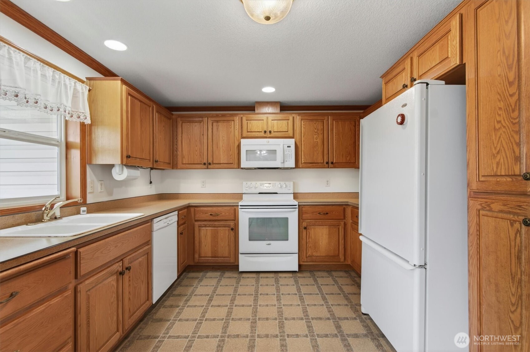 218 W Sunny Sands Road Cathlamet WA 98612