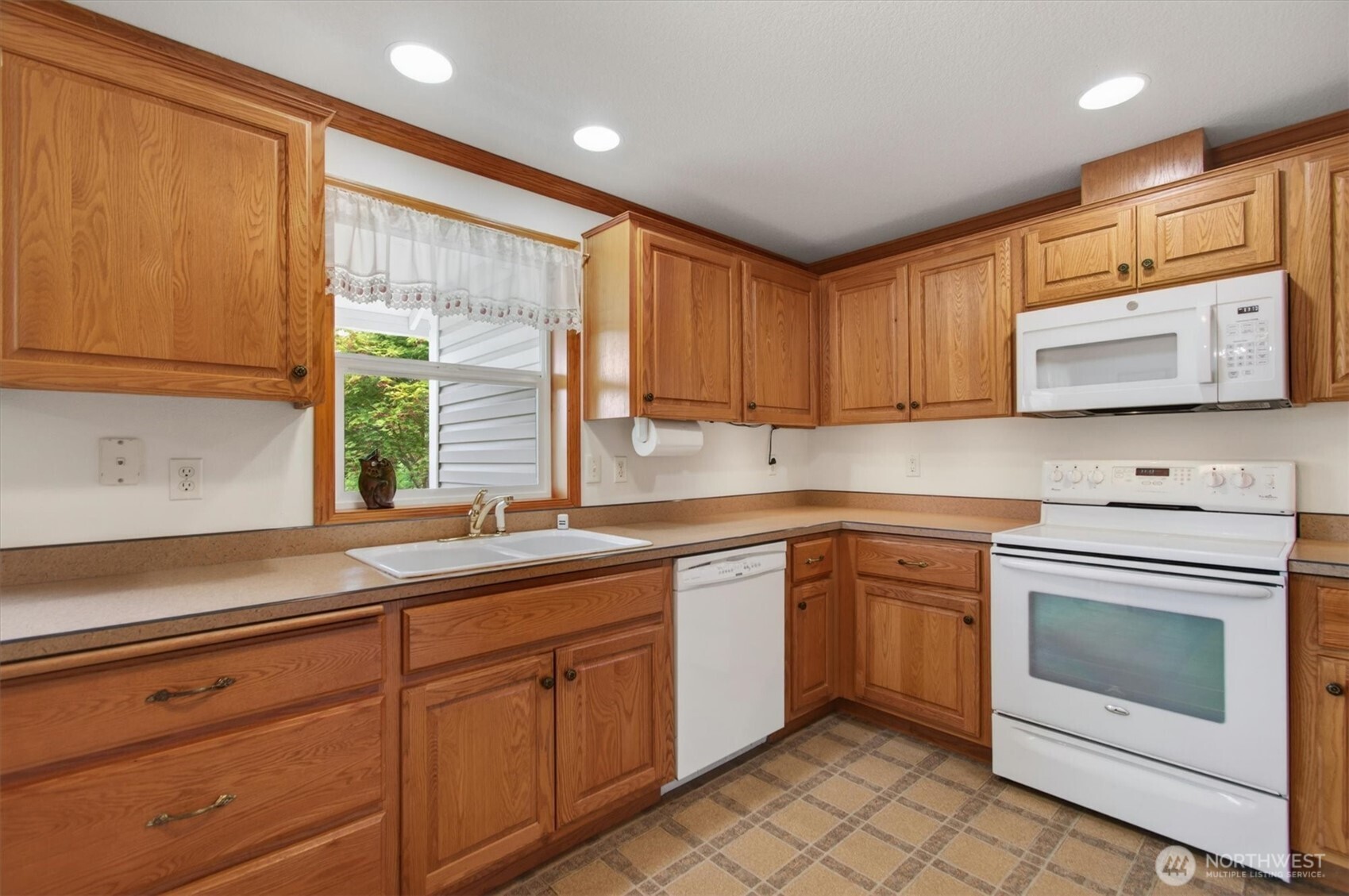 218 W Sunny Sands Road Cathlamet WA 98612