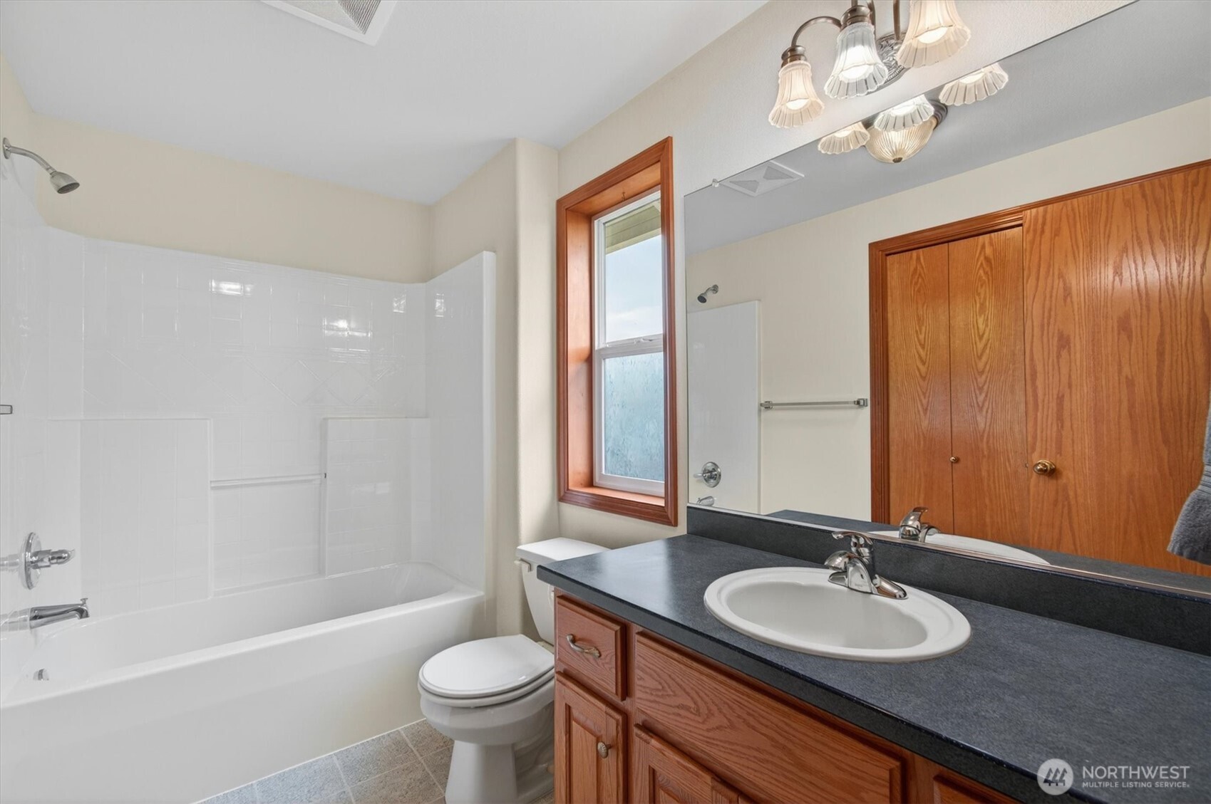 218 W Sunny Sands Road Cathlamet WA 98612