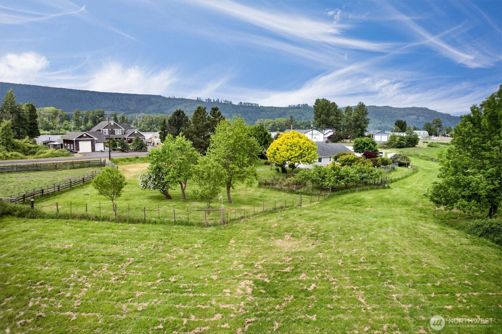 218 W Sunny Sands Road Cathlamet WA 98612