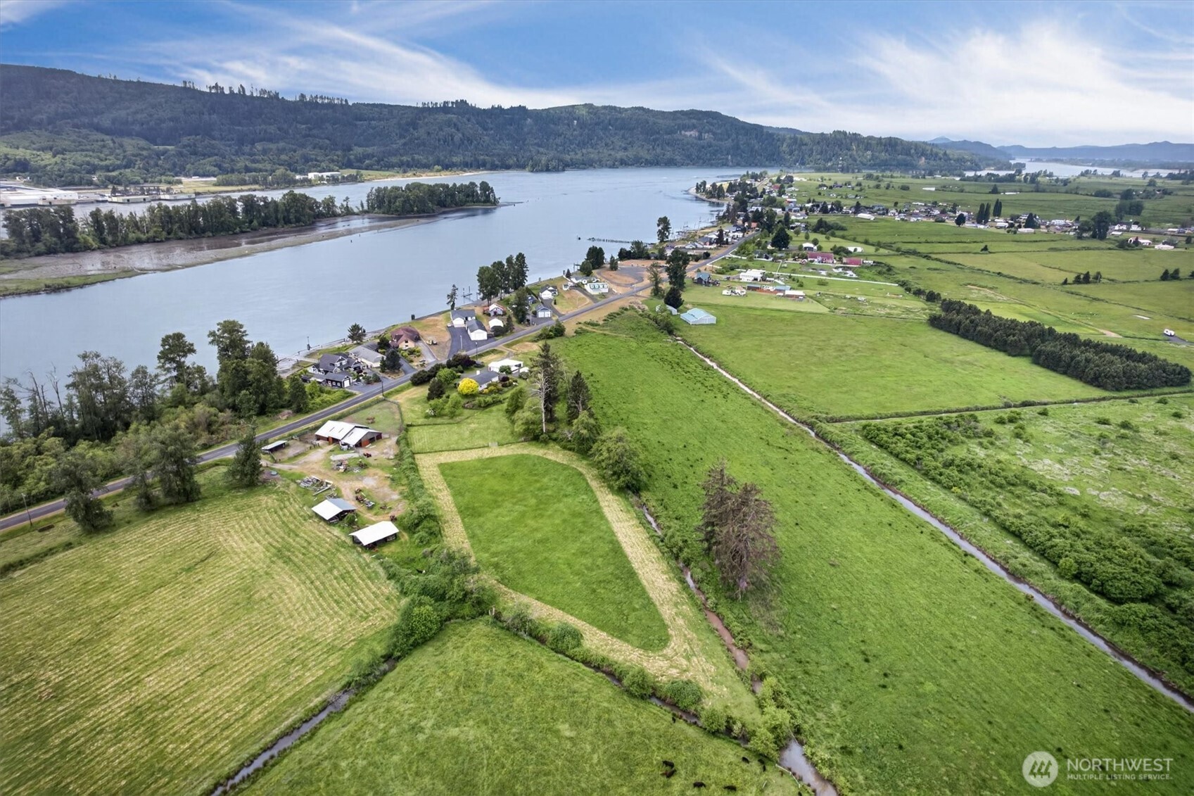 218 W Sunny Sands Road Cathlamet WA 98612