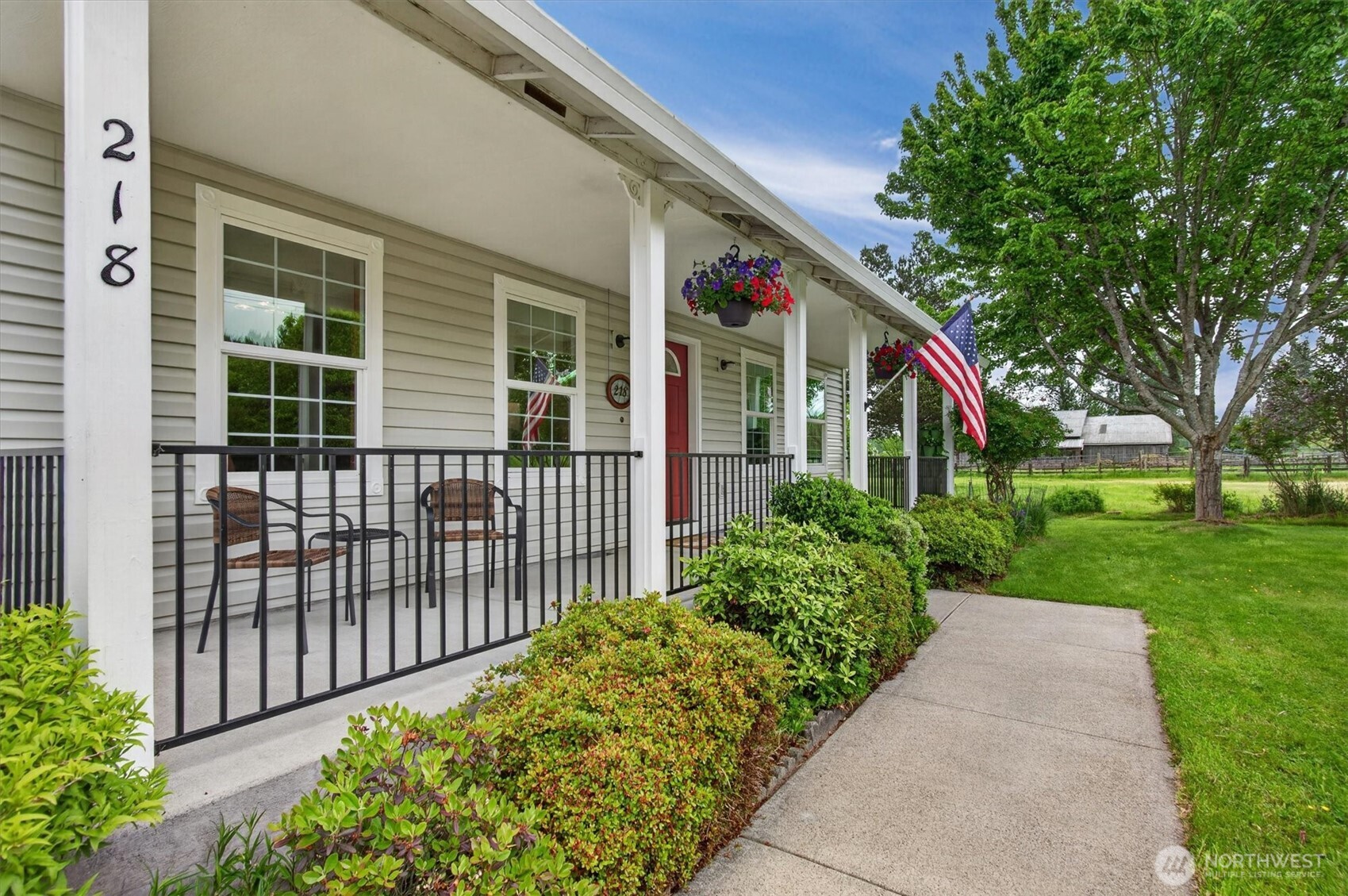218 W Sunny Sands Road Cathlamet WA 98612