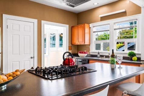 127 NE 58th Street Seattle WA 98105