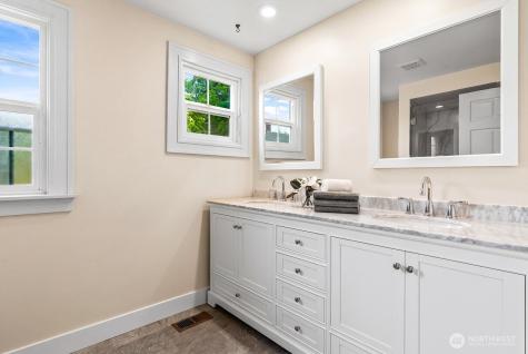 127 NE 58th Street Seattle WA 98105
