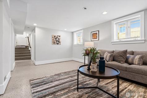 127 NE 58th Street Seattle WA 98105