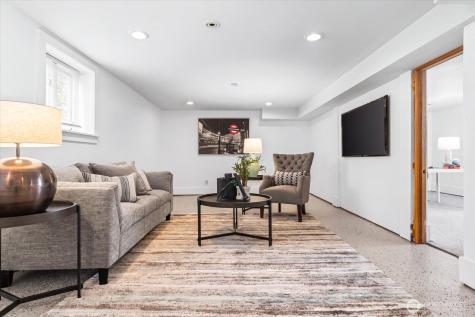 127 NE 58th Street Seattle WA 98105