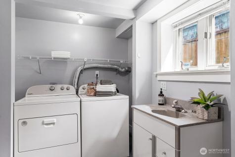 127 NE 58th Street Seattle WA 98105