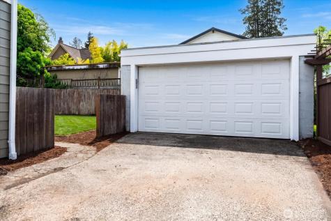 127 NE 58th Street Seattle WA 98105
