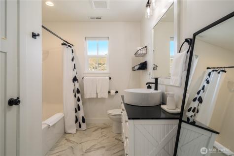 187 Bobcat Lane Chelan WA 98816