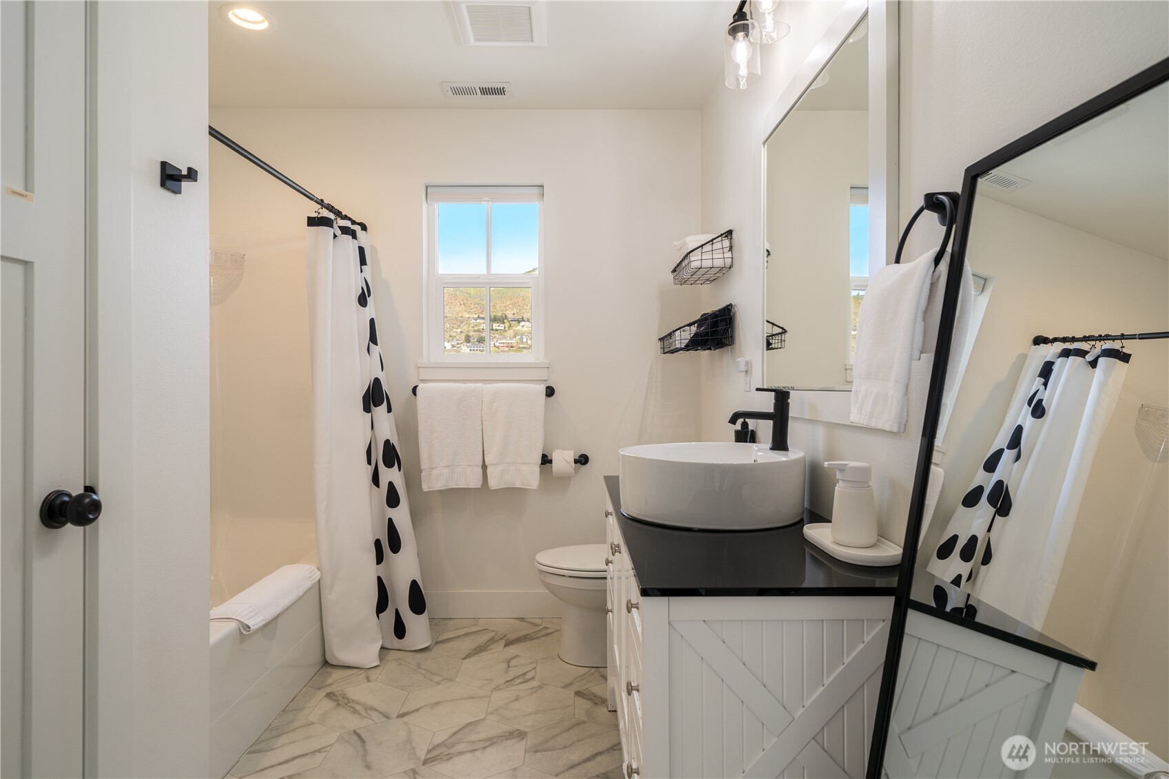 187 Bobcat Lane Chelan WA 98816