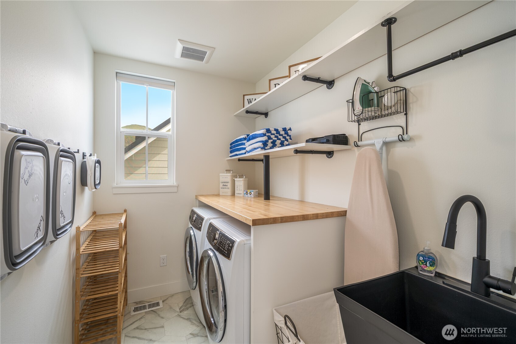187 Bobcat Lane Chelan WA 98816