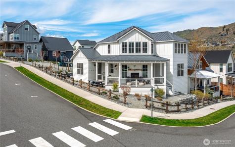187 Bobcat Lane Chelan WA 98816