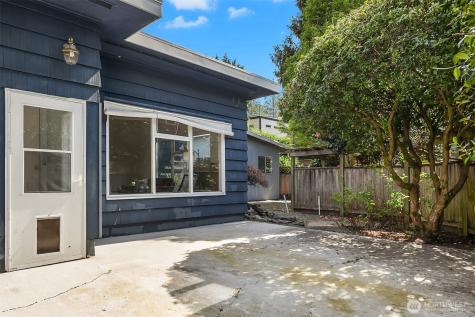321 6th Avenue S Kirkland WA 98033