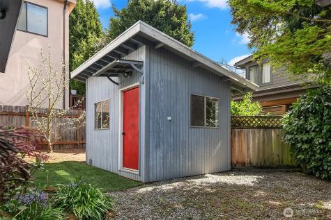 321 6th Avenue S Kirkland WA 98033