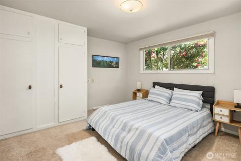 321 6th Avenue S Kirkland WA 98033