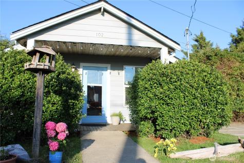 102 N 1st Street Pacific Beach WA 98571