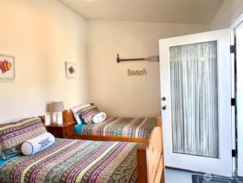 102 N 1st Street Pacific Beach WA 98571